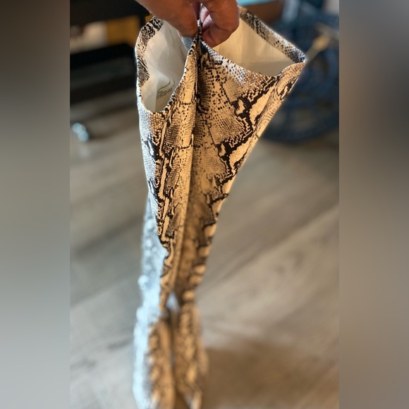 STEVE MADDEN BOOTS - Picture 7 of 17